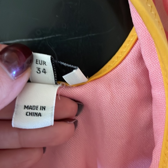 RIVER ISLAND one piece swimsuit Scoop Neck One-Piece Swimsuit
RIVER ISLAND - Picture 5 of 11